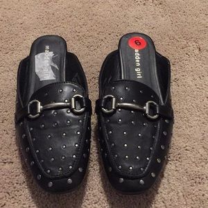 Madden girl slides never worn